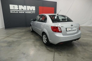 Седан Kia Rio 2009 года, 720000 рублей, Курск