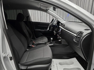 Хетчбэк Kia Rio X-Line 2019 года, 1249000 рублей, Красноярск
