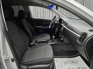 Седан Kia Rio 2019 года, 949000 рублей, Красноярск