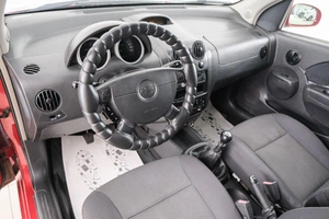 Седан Chevrolet Aveo 2005 года, 289000 рублей, Красноярск