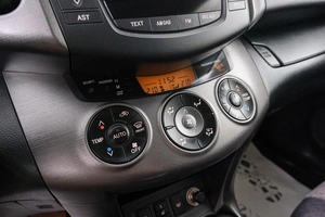 Внедорожник Toyota RAV4 2011 года, 1449000 рублей, Красноярск