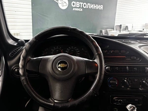 Внедорожник Chevrolet Niva 2012 года, 550000 рублей, Ачинск