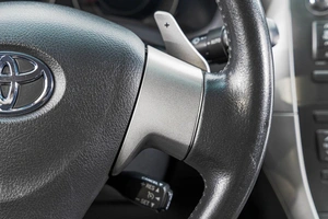 Хетчбэк Toyota Auris 2008 года, 729000 рублей, Барнаул