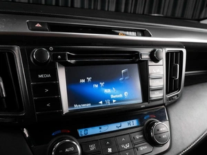 Внедорожник Toyota RAV4 2015 года, 1929000 рублей, Тюмень