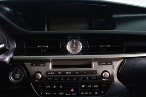 Седан Lexus ES 2013 года, 1749000 рублей, Сургут