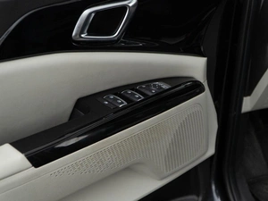 Минивэн Kia Carnival 2021 года, 3149999 рублей, Москва