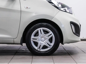 Хетчбэк Kia Picanto 2014 года, 690000 рублей, Красноярск