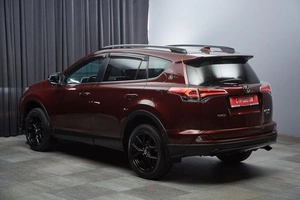Внедорожник Toyota RAV4 2019 года, 2700000 рублей, Красноярск