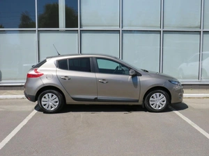 Хэтчбек Renault Megane 2011 года, 655000 рублей, Брянск