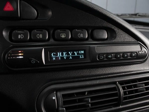 Внедорожник Chevrolet Niva 2012 года, 420000 рублей, Омск