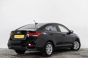 Седан Hyundai Solaris 2018 года, 1099000 рублей, Сургут