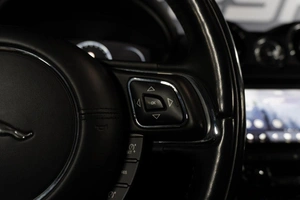 Седан Jaguar XJ 2017 года, 2835000 рублей, Санкт-Петербург