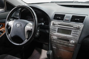 Седан Toyota Camry 2011 года, 1099000 рублей, Новокузнецк