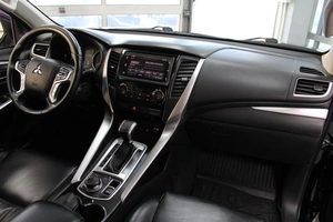 Внедорожник Mitsubishi Pajero Sport 2018 года, 3039000 рублей, Красноярск