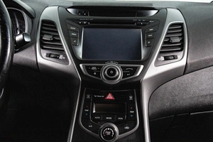 Седан Hyundai Elantra 2015 года, 1269000 рублей, Сургут