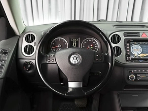 Внедорожник Volkswagen Tiguan 2010 года, 1110000 рублей, Ставрополь