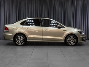 Седан Volkswagen Polo 2016 года, 777000 рублей, Тюмень