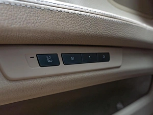 Седан BMW 7 серия 2012 года, 2319000 рублей, Краснодар