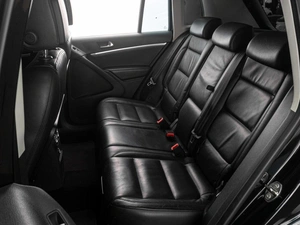 Внедорожник Volkswagen Tiguan 2011 года, 1399000 рублей, Тюмень