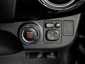 Хетчбэк Toyota Vitz 2019 года, 1100000 рублей, Красноярск