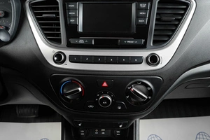 Седан Hyundai Solaris 2017 года, 1259000 рублей, Тюмень