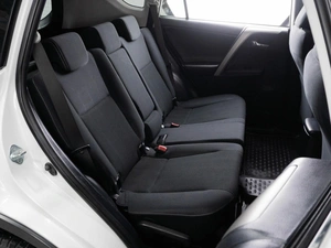 Внедорожник Toyota RAV4 2014 года, 2100000 рублей, Тюмень