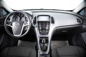 Хетчбэк Opel Astra GTC 2012 года, 779000 рублей, Пермь