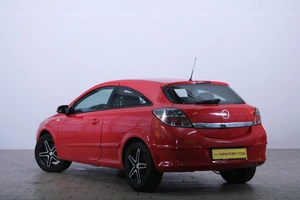 Хетчбэк Opel Astra GTC 2007 года, 569000 рублей, Омск