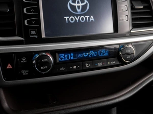 Внедорожник Toyota Highlander 2014 года, 3199000 рублей, Тюмень