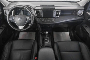 Внедорожник Toyota RAV4 2019 года, 2979000 рублей, Кемерово