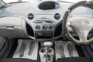 Хетчбэк Toyota Vitz 1999 года, 369000 рублей, Барнаул
