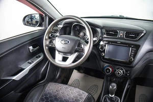 Хетчбэк Kia Rio 2013 года, 849000 рублей, Пермь