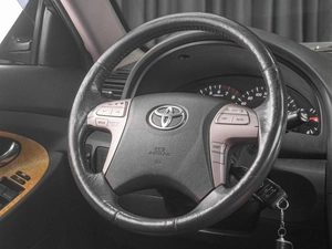 Седан Toyota Camry 2006 года, 829000 рублей, Тюмень
