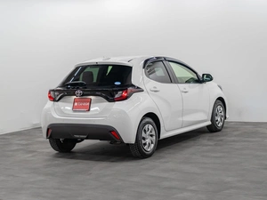 Хетчбэк Toyota Yaris 2020 года, 1290000 рублей, Красноярск