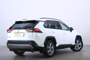 Внедорожник Toyota RAV4 2021 года, 3799000 рублей, Омск