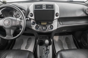 Внедорожник Toyota RAV4 2009 года, 1379000 рублей, Барнаул