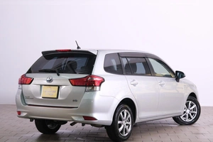 Универсал Toyota Corolla Fielder 2015 года, 1089000 рублей, Омск