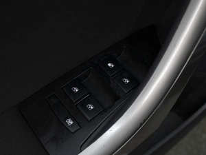 Хетчбэк Opel Astra 2010 года, 530000 рублей, Омск
