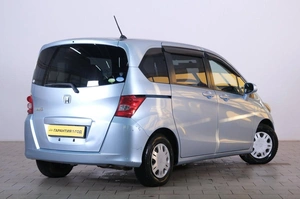 Минивэн Honda Freed 2010 года, 1049000 рублей, Омск