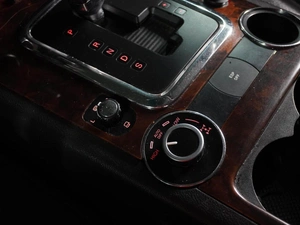 Внедорожник Volkswagen Touareg 2007 года, 879000 рублей, Воронеж