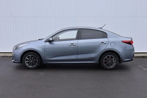 Седан Kia Rio 2017 года, 1250000 рублей, Брянск