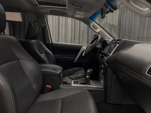 Внедорожник Toyota Land Cruiser Prado 2021 года, 5600000 рублей, Красноярск