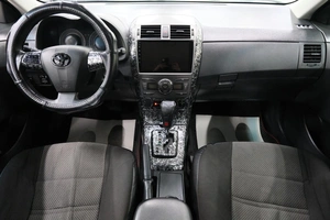 Седан Toyota Corolla 2011 года, 1149000 рублей, Омск