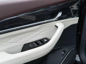 Внедорожник Geely Monjaro 2023 года, 3150000 рублей, Москва