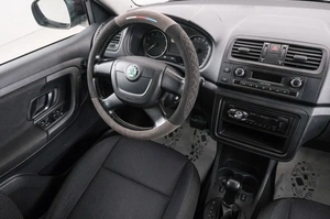 Хетчбэк Skoda Fabia 2012 года, 799000 рублей, Красноярск