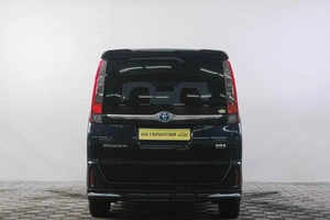 Минивэн Toyota Esquire 2015 года, 1969000 рублей, Кемерово