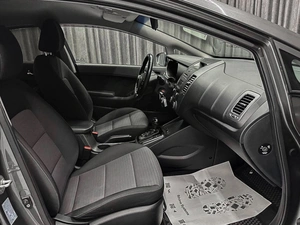 Седан Kia Cerato 2018 года, 1349000 рублей, Красноярск