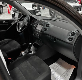 Внедорожник Volkswagen Tiguan 2015 года, 1697000 рублей, Красноярск