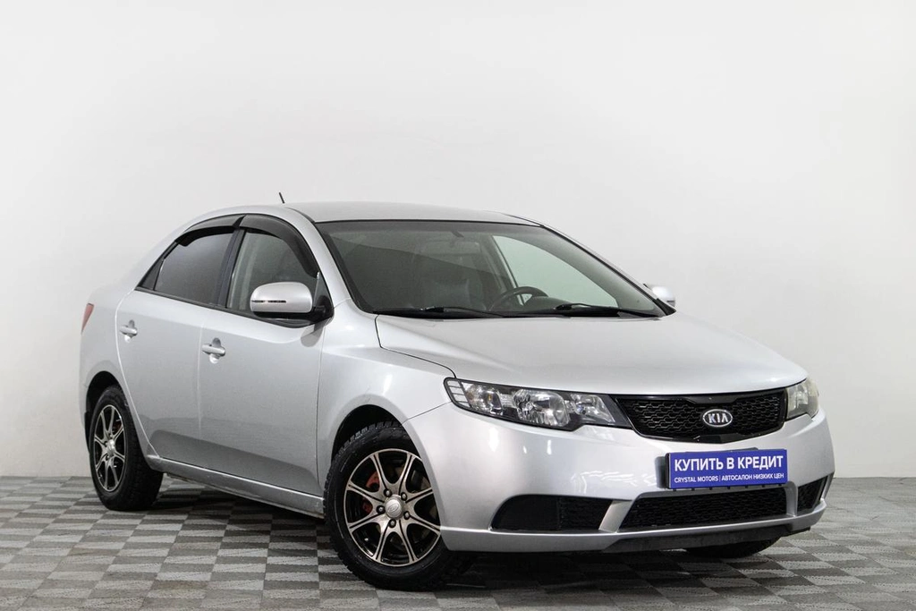 Седан Kia Cerato 2010 года, 739000 рублей, Сургут