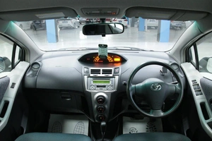 Хетчбэк Toyota Vitz 2008 года, 528000 рублей, Солонцы